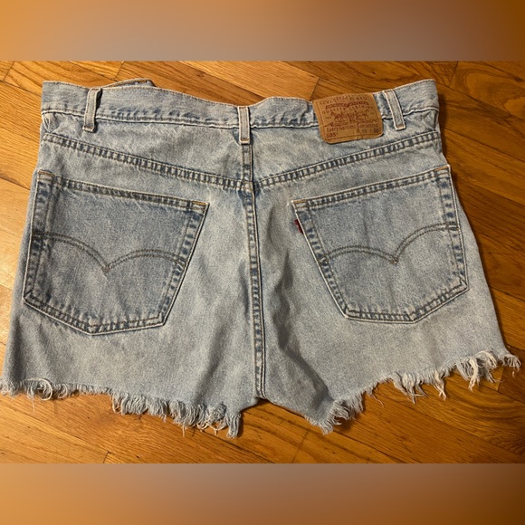 Vintage Levi’s Denim Shorts Lightwash - Picture 8 of 16
